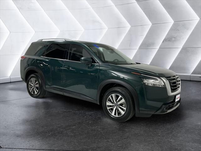 2023 Nissan Pathfinder SL 4WD