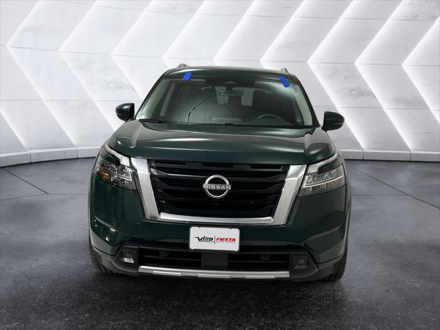 2023 Nissan Pathfinder SL 4WD