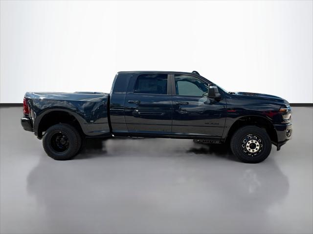 2026 RAM Ram 3500 RAM 3500 LARAMIE MEGA CAB 4X4 64 BOX