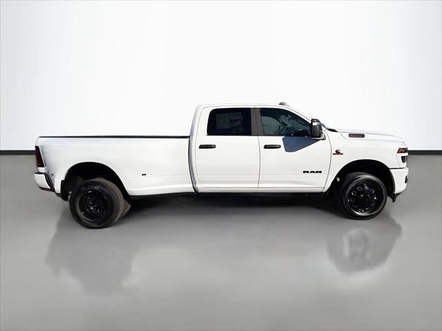 2026 RAM Ram 3500 RAM 3500 BIG HORN CREW CAB 4X4 8 BOX