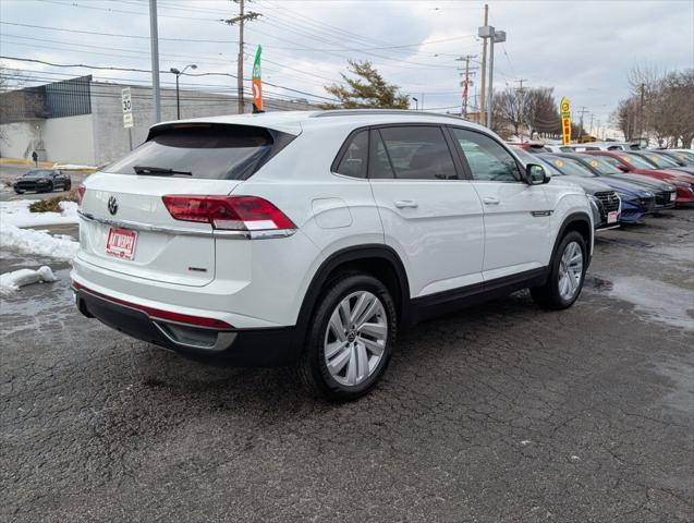2022 Volkswagen Atlas Cross Sport 2.0T SE w/Technology