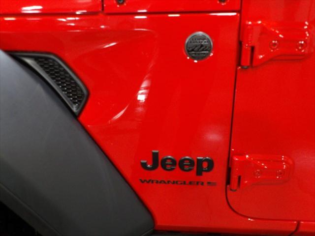2025 Jeep Wrangler 4-Door Willys 4x4
