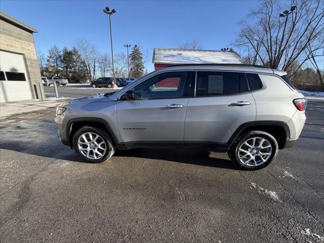 2023 Jeep Compass Latitude Lux FWD 2023 Jeep Compass Latitude Lux FWD