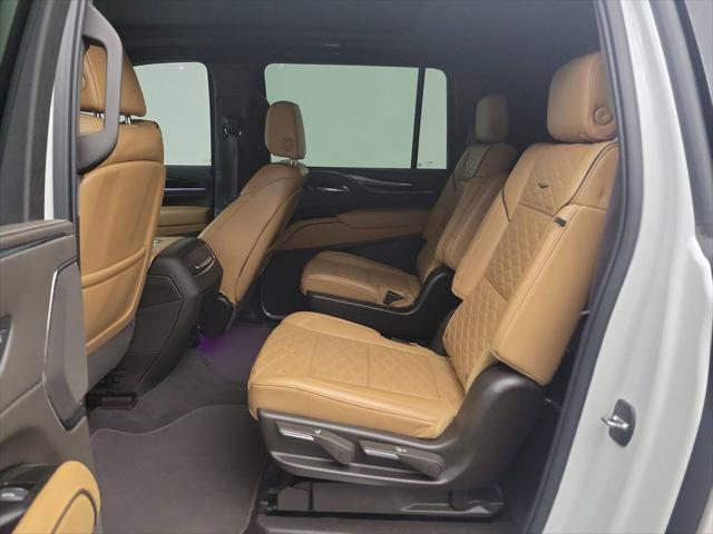 2022 Cadillac Escalade ESV 4WD Premium Luxury