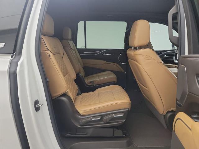 2022 Cadillac Escalade ESV 4WD Premium Luxury