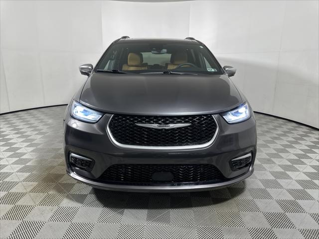 2022 Chrysler Pacifica Hybrid Pinnacle