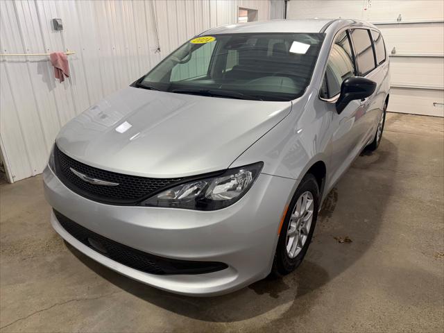 2024 Chrysler Voyager LX