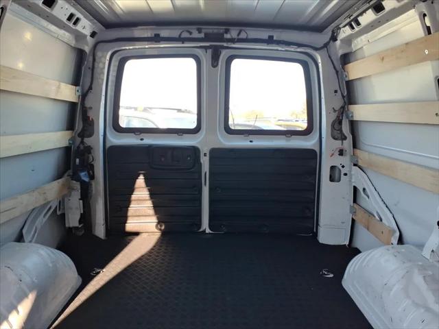 2024 GMC Savana Cargo RWD 2500 Regular Wheelbase Work Van