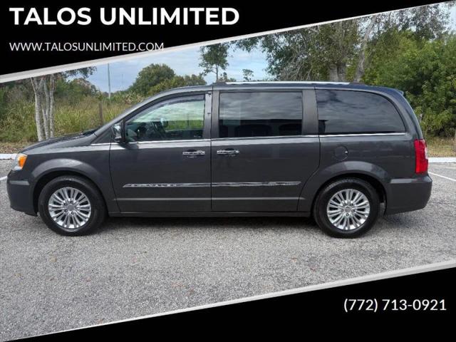2015 Chrysler Town & Country Limited Platinum for sale in Vero Beach, FL