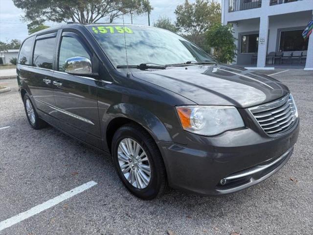 2015 Chrysler Town & Country Limited Platinum
