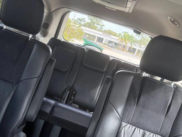 2015 Chrysler Town & Country Limited Platinum