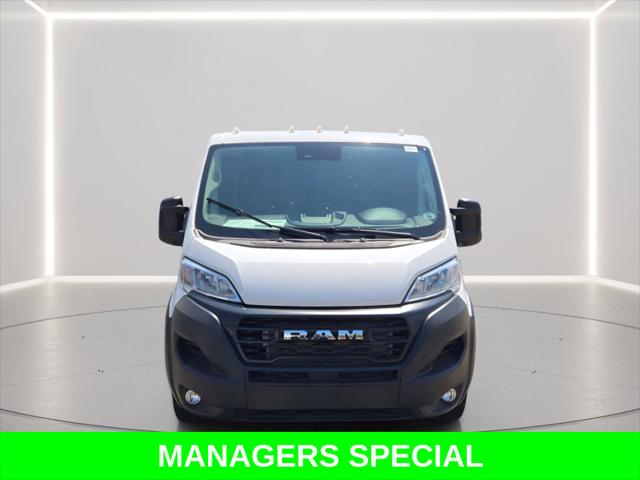 2026 Ram ProMaster Cargo Van Tradesman Low Roof 136 WB w/Pass Seat