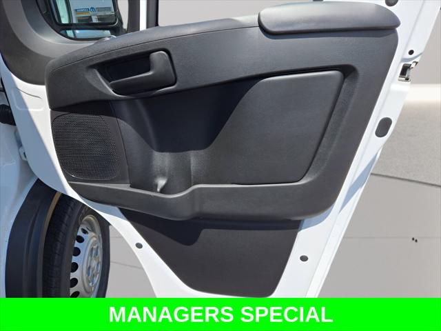 2026 Ram ProMaster Cargo Van Tradesman Low Roof 136 WB w/Pass Seat