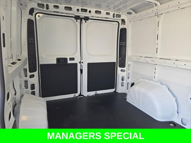 2026 Ram ProMaster Cargo Van Tradesman Low Roof 136 WB w/Pass Seat