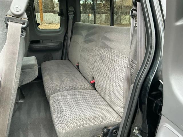 2000 Ford F-150 Base