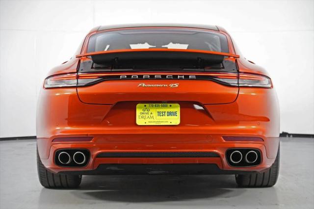 2022 Porsche Panamera E-Hybrid 4S Executive