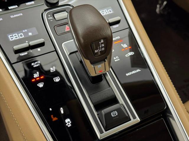 2022 Porsche Panamera E-Hybrid 4S Executive