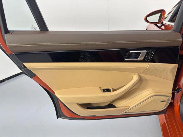 2022 Porsche Panamera E-Hybrid 4S Executive