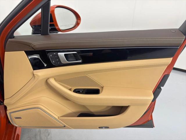 2022 Porsche Panamera E-Hybrid 4S Executive