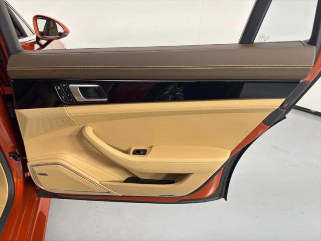 2022 Porsche Panamera E-Hybrid 4S Executive