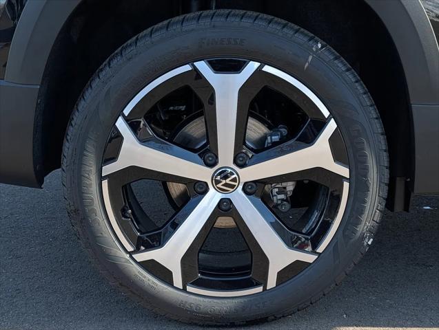 2026 Volkswagen Taos SEL