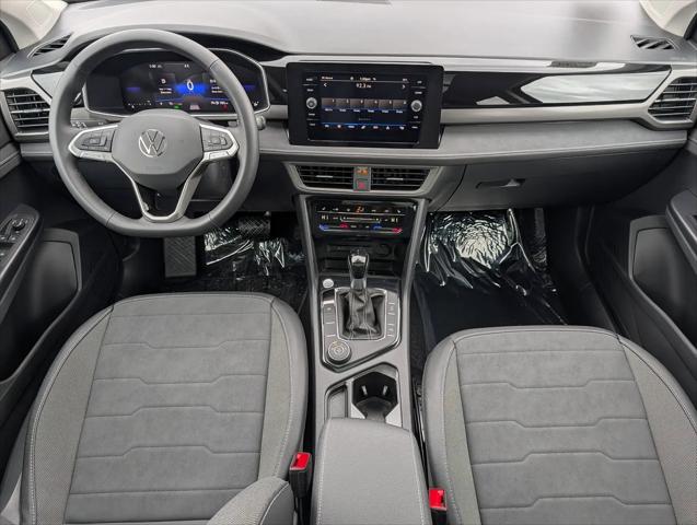 2026 Volkswagen Taos SE Black