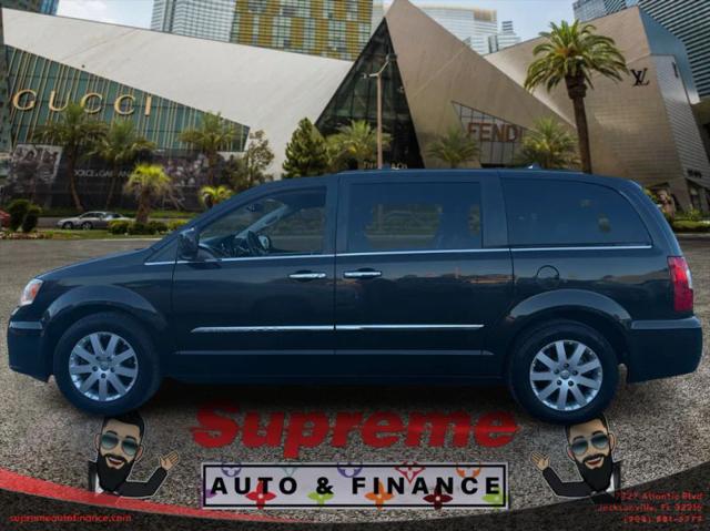 2015 Chrysler Town & Country Touring
