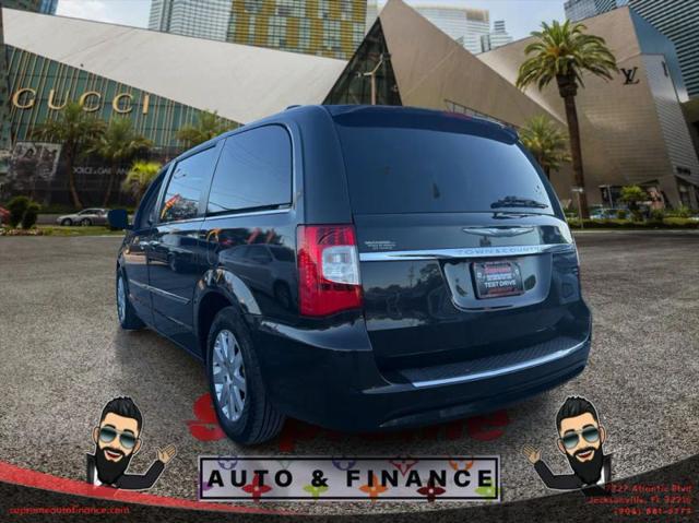 2015 Chrysler Town & Country Touring