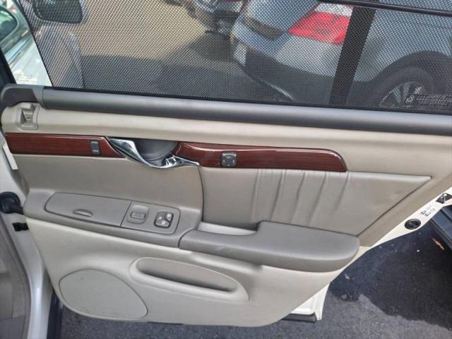 2002 Cadillac DeVille DHS