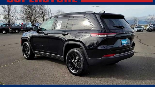 2026 Jeep Grand Cherokee Laredo Altitude