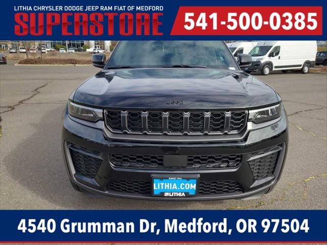 2026 Jeep Grand Cherokee Laredo Altitude