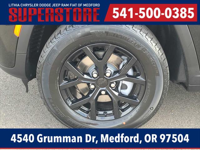2026 Jeep Grand Cherokee Laredo Altitude