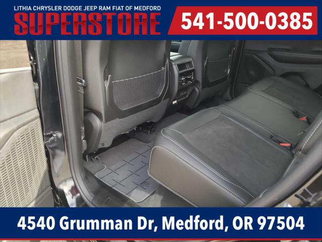 2026 Jeep Grand Cherokee Laredo Altitude