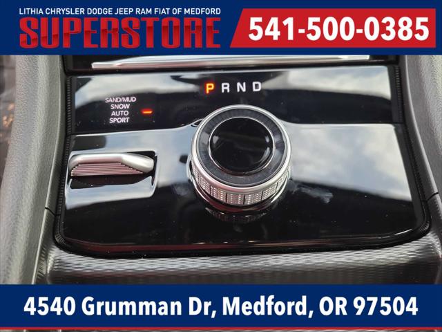 2026 Jeep Grand Cherokee Laredo Altitude