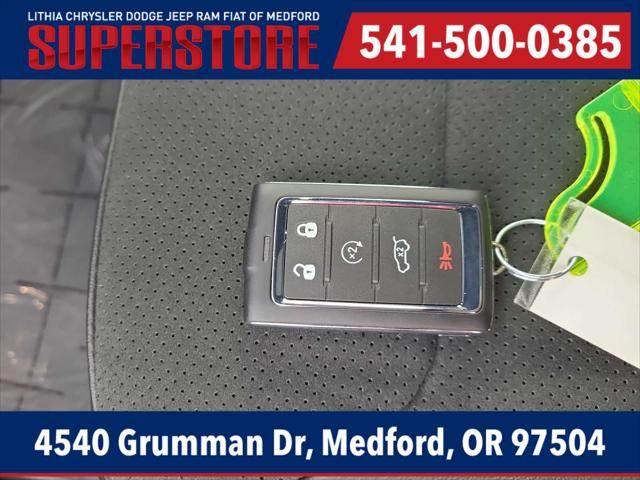 2026 Jeep Grand Cherokee Laredo Altitude