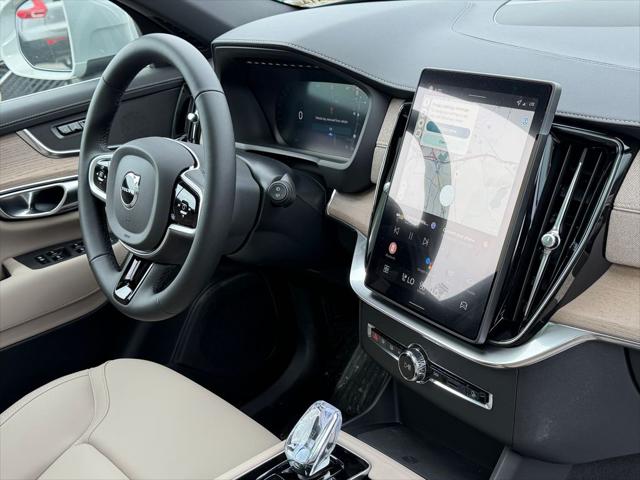 2026 Volvo XC90 Plus, B6 AWD Gas mild hybrid, Gasoline, Bright, 7 Seats