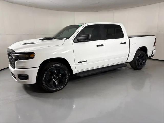 2026 Ram 1500 Express Crew Cab 4x4 57 Box