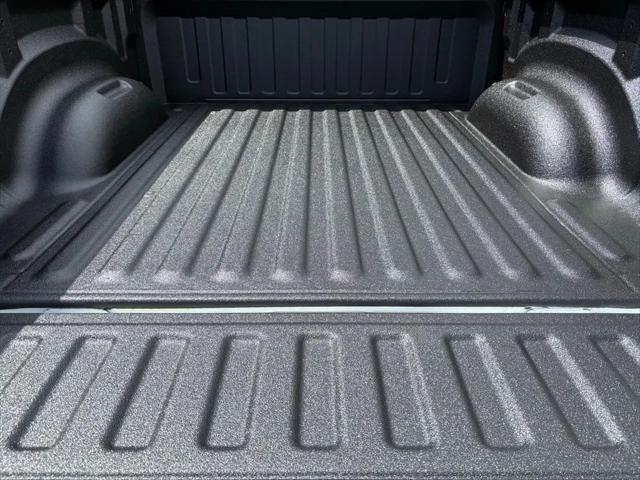 2026 Ram 1500 Express Crew Cab 4x4 57 Box
