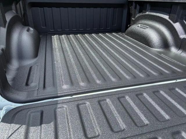 2026 Ram 1500 Express Crew Cab 4x4 57 Box