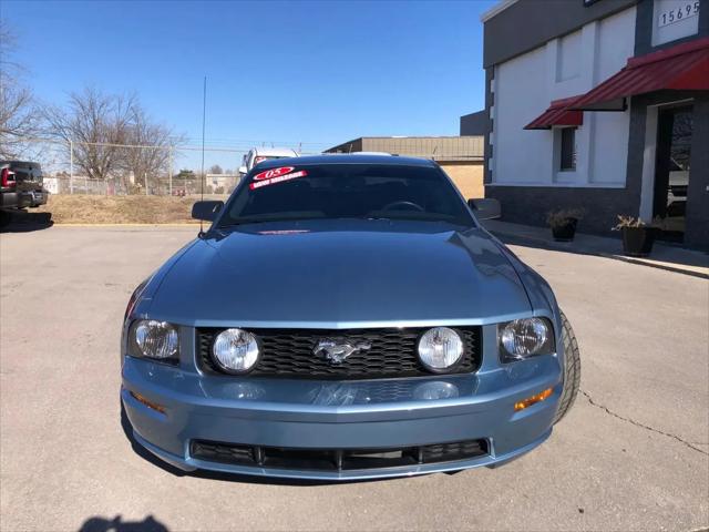 2005 Ford Mustang GT Premium