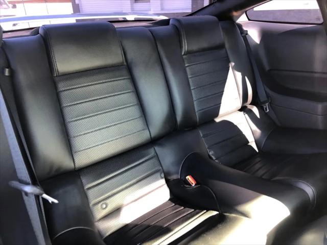 2005 Ford Mustang GT Premium