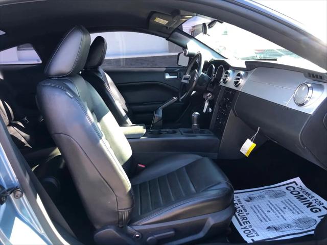 2005 Ford Mustang GT Premium