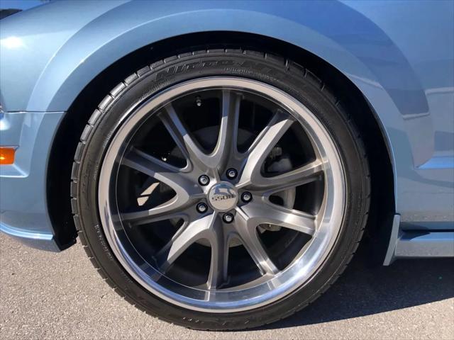 2005 Ford Mustang GT Premium