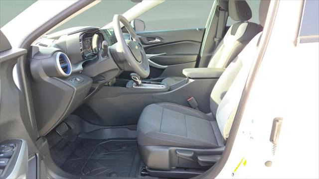 2026 Chevrolet Trax FWD LS
