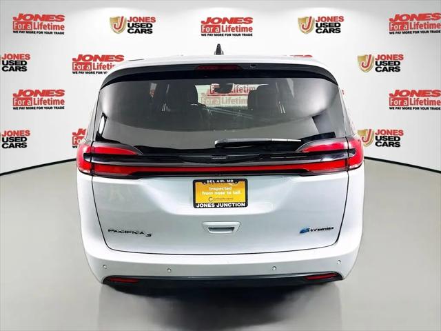 2023 Chrysler Pacifica Hybrid Touring L