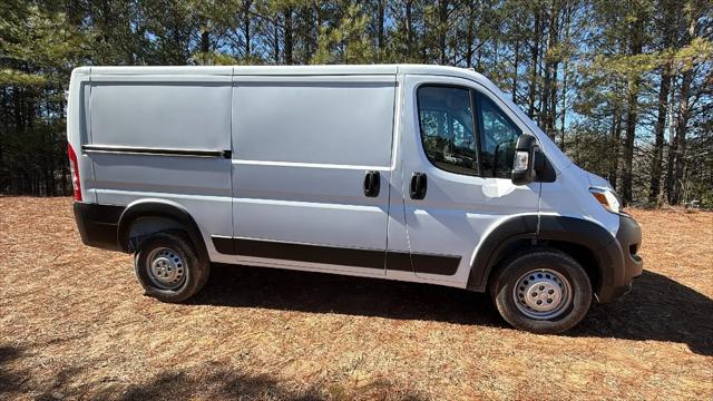 2026 Ram ProMaster Cargo Van Tradesman Low Roof 136" WB w/Pass Seat