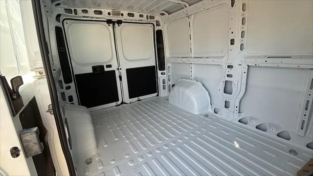 2026 Ram ProMaster Cargo Van Tradesman Low Roof 136" WB w/Pass Seat