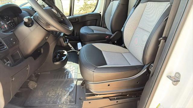 2026 Ram ProMaster Cargo Van Tradesman Low Roof 136" WB w/Pass Seat