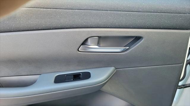 2026 Nissan LEAF PLATINUM+