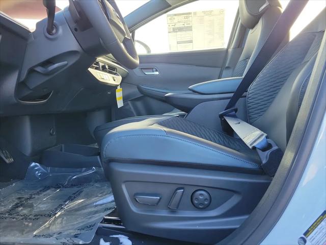 2026 Nissan LEAF PLATINUM+